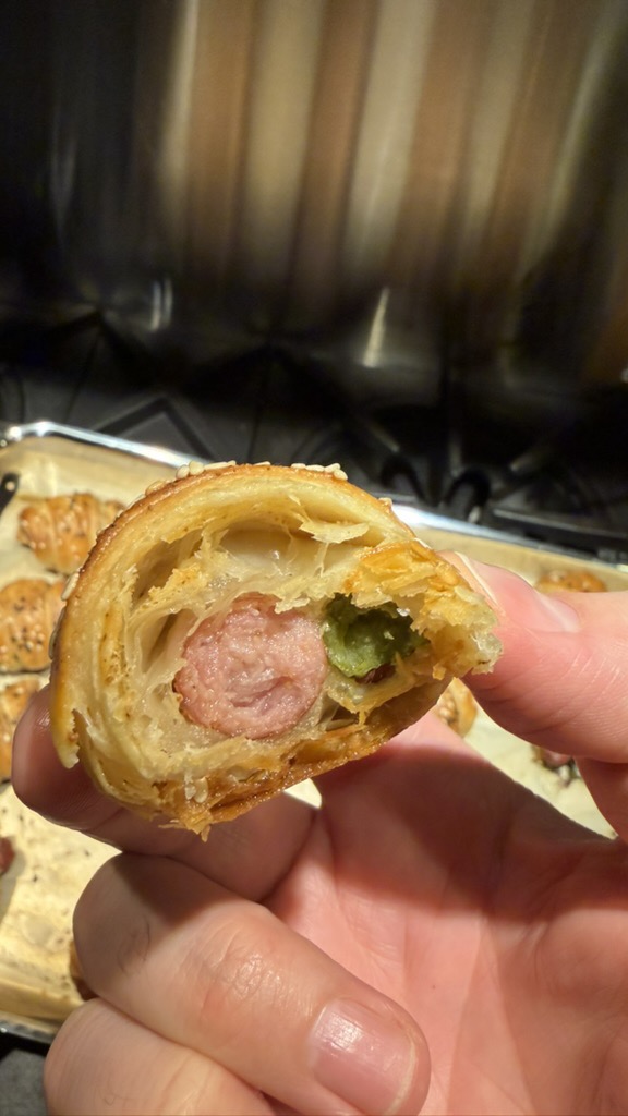 Pigs & Pickles in Puff